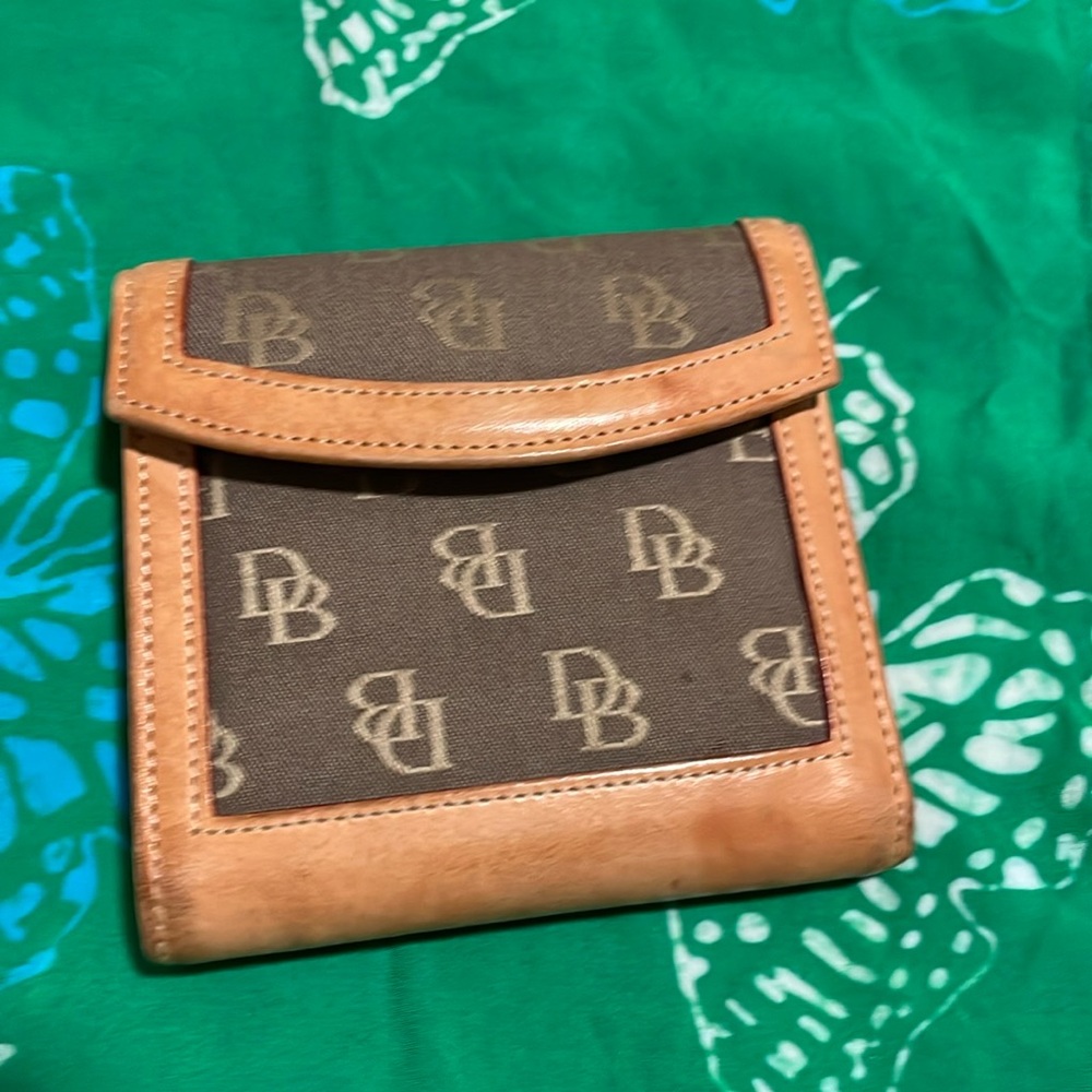 Dooney and Bourke wallet